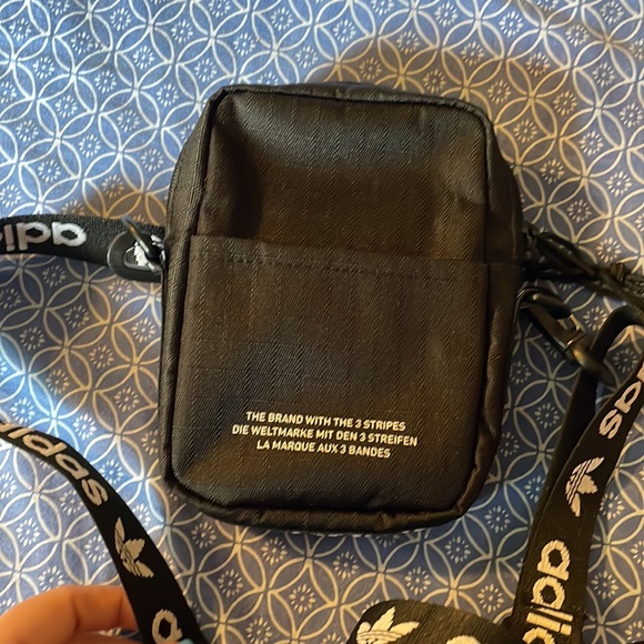 NWOT ADIDAS crossbody festival bag - Picture 2 of 4